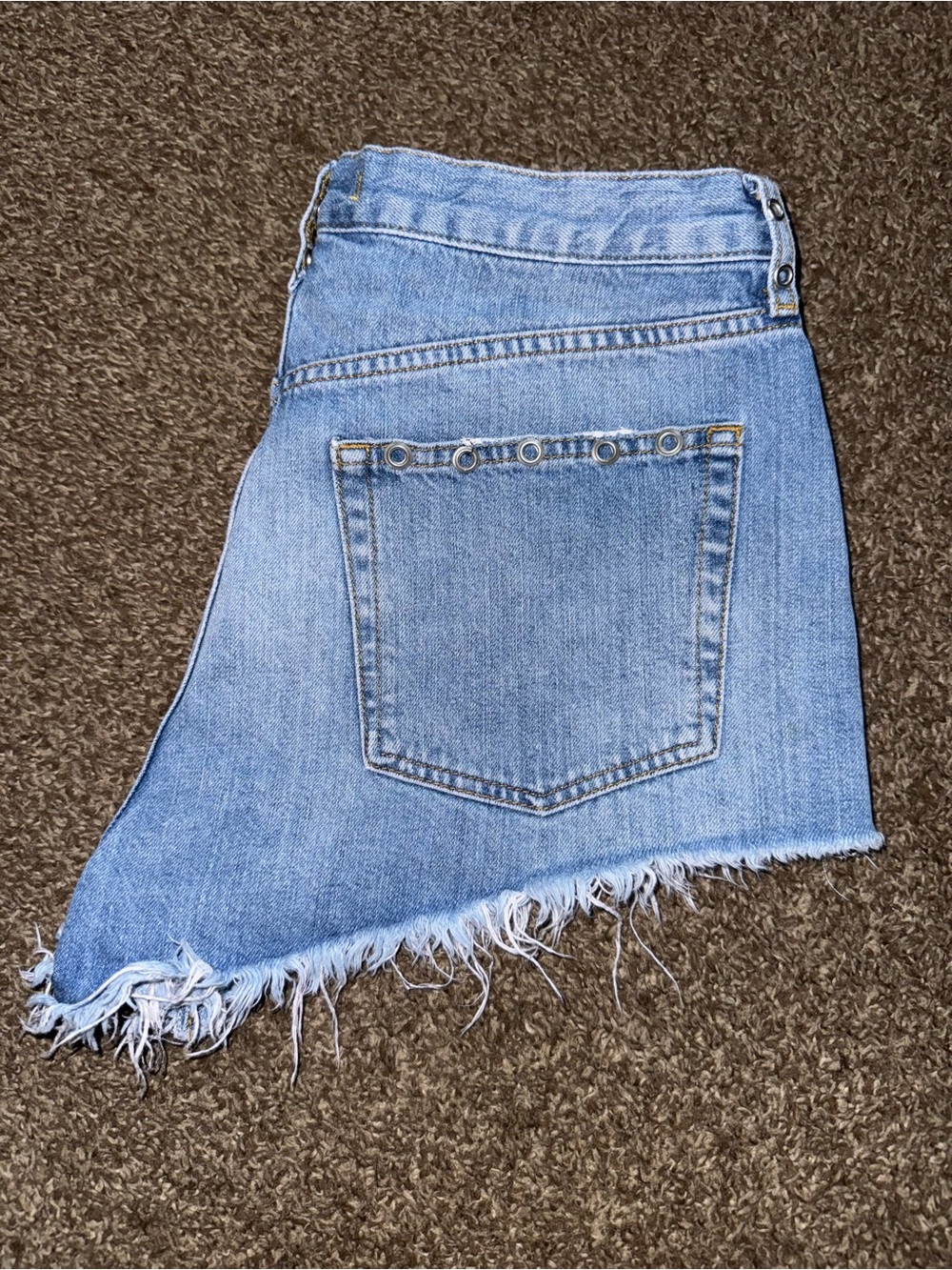 Free People Barcelona Nights Short Size 31 Mid Rise Denim Shorts Grommet Detail - Picture 8 of 8